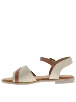 Nu-pieds beiges à semelle plate avec une fermeture à boucle à ardillon