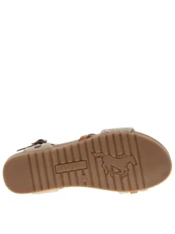 Nu-pieds beiges à semelle plate et une fermeture à boucle à ardillon