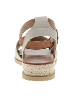 Nu-pieds beiges à talon compensé bas avec une boucle à ardillon