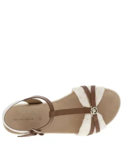Nu-pieds écrus et marrons à semelle plate et à boucle à ardillon