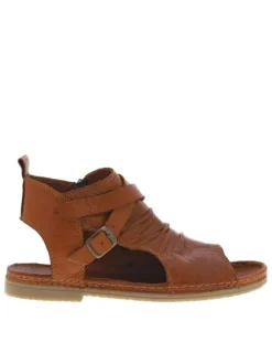 Nu-pieds en cuir cognac à talon plat et à boucle à ardillon dorée