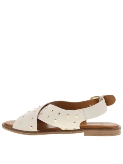Nu-pieds en cuir écrus à semelle plate et à boucle à ardillon