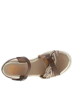 Nu-pieds en cuir moka à talon compensé avec boucle à ardillon