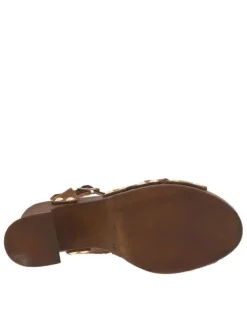 Nu-pieds en cuir nubuck marron avec un talon décroché haut et boucle à ardillon