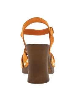 Nu-pieds en cuir nubuck orange avec boucle à ardillon et talon décroché haut