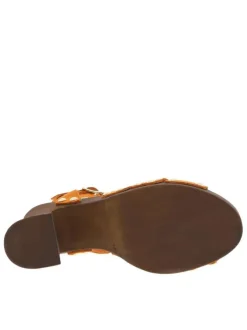 Nu-pieds en cuir nubuck orange avec boucle à ardillon et talon décroché haut
