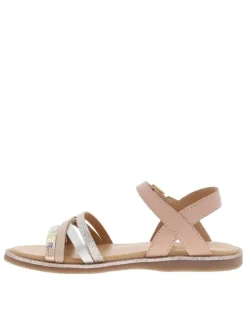 Nu-pieds en cuir rose à semelle plate et à boucle à ardillon
