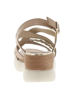 Nu-pieds en cuir taupe à talon compensé avec semelle crantée et lanières dorées