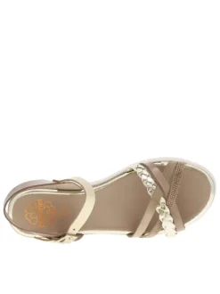 Nu-pieds en cuir taupe à talon compensé bas avec boucle à ardillon dorée