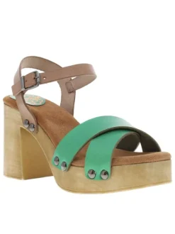 Nu-pieds en cuir verts avec un talon décroché haut style sabot
