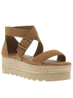 Nu-pieds marron à plateforme avec larges brides et boucle à ardillon