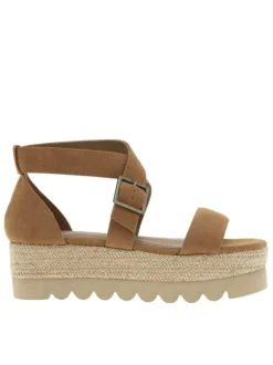 Nu-pieds marron à plateforme avec larges brides et boucle à ardillon