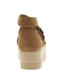Nu-pieds marron à plateforme avec larges brides et boucle à ardillon