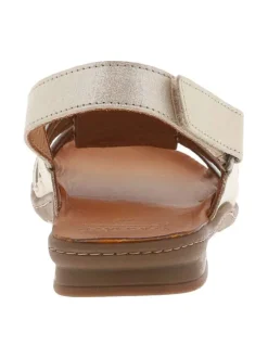 Nu-pieds Rose en cuir platine avec multiples brides et bande auto-agrippante