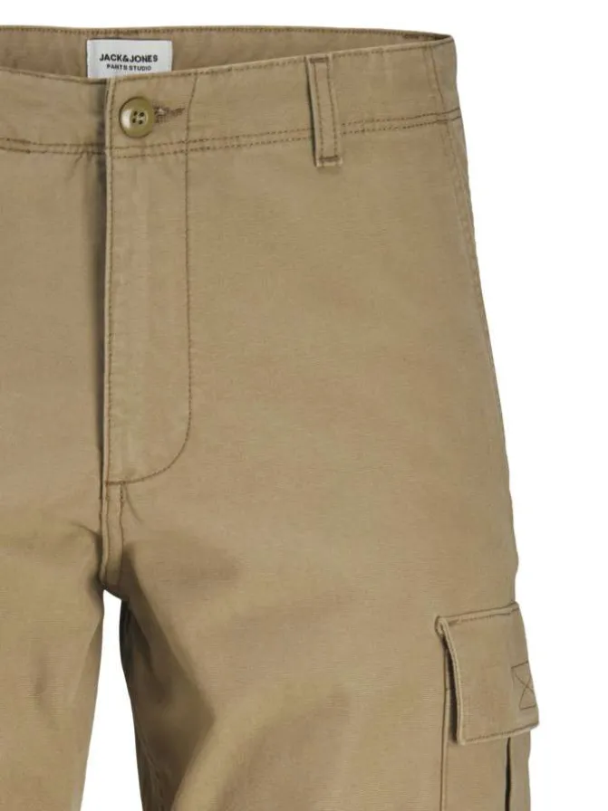 Pantalon cargo en coton biologique beige pourvu de poches plaquées