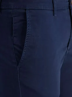 Pantalon Chino en coton marine uni coupe slim et poches droites à l'arrière