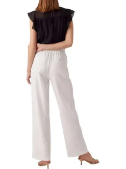 Pantalon blanc uni avec une coupe bootcut et une taille intermédiaire
