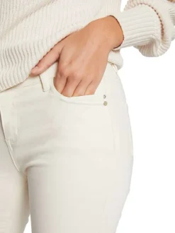 Pantalon blanc uni avec une coupe slim et une taille intermédiaire