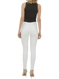 Pantalon blanc uni avec une coupe slim et une taille intermédiaire