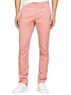 Pantalon Bleeker en coton rose uni avec une coupe chino et poches arrières