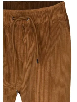 Pantalon caramel uni avec une coupe droite et un lien de serrage
