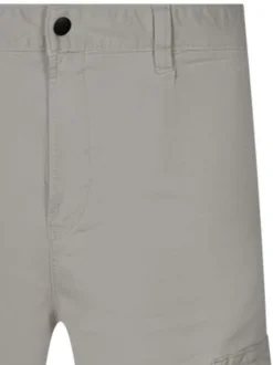 Pantalon cargo en coton beige uni avec une coupe droite et des poches