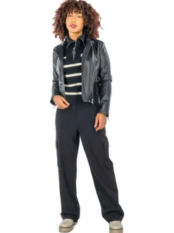 Pantalon chino avec une coupe regular fit et une taille intermédiaire