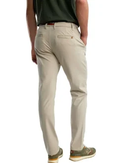 Pantalon chino beige uni pourvu d'un lien à nouer à la taille