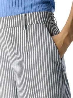 Pantalon chino blanc à rayures pourvu d'une coupe bootcut et d'une taille haute