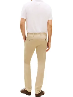 Pantalon chino Bleecker en coton mélangé beige pourvu d'une coupe slim