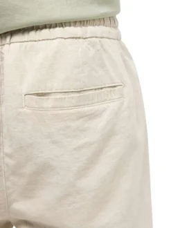 Pantalon chino écru uni en coton et lin mélangé avec une coupe ajustée