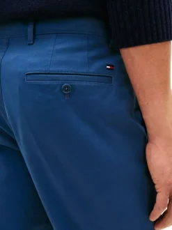 Pantalon Chino Denton en coton bleu à coupe droite pourvu de poches plaquées