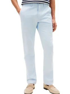 Pantalon chino Denton en coton ciel à coupe droite pourvu de poches plaquées