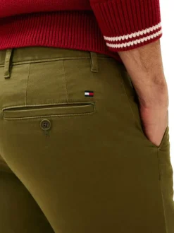 Pantalon chino Denton en coton kaki à coupe droite pourvu de poches plaquées