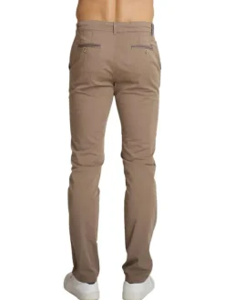 Pantalon chino en coton brun uni avec une coupe ajustée et une taille basse