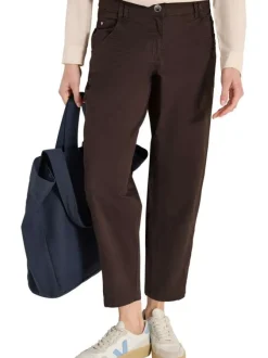 Pantalon chino en coton chocolat uni pourvu d'une coupe droite