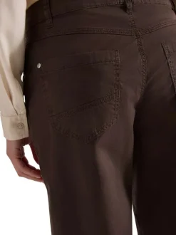 Pantalon chino en coton chocolat uni pourvu d'une coupe droite
