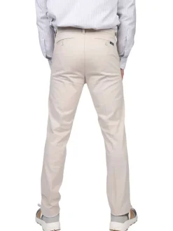 Pantalon chino en coton écru uni avec une coupe droite et des poches