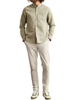 Pantalon chino en coton écru uni avec une coupe slim et un logo bleu brodé