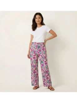 Pantalon chino en coton fuchsia floral pourvue d'une coupe large