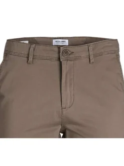 Pantalon chino en coton marron avec 4 poches et une coupe slim
