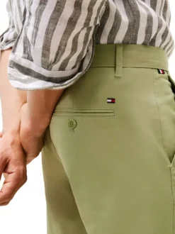 Pantalon Chino en coton vert à coupe slim avec logo de la marque