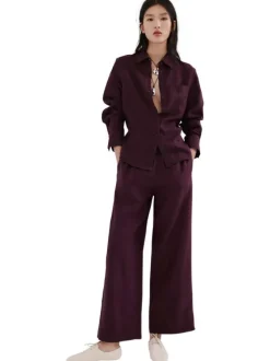 Pantalon chino en lin bordeaux uni pourvu d'une coupe large