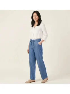 Pantalon chino gianna en coton bleu uni pourvu d'une coupe droite