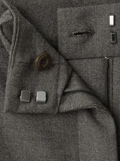 Pantalon Chino gris coupe ample pourvu de trois types de fermetures