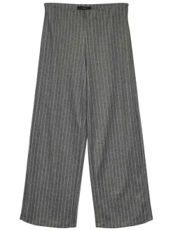 Pantalon chino gris rayé en blanc et avec une coupe bootcut