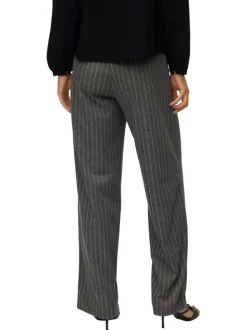 Pantalon chino gris rayé en blanc et avec une coupe bootcut