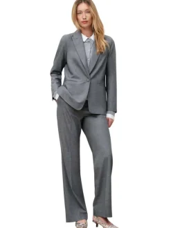 Pantalon chino gris uni avec une coupe droite muni d'un zip et d'une agrafe