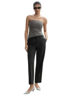 Pantalon Chino gris uni avec une coupe regular fit et 2 poches latérales