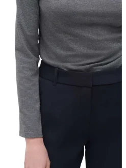 Pantalon Chino marine uni avec une coupe Regular fit et 4 poches